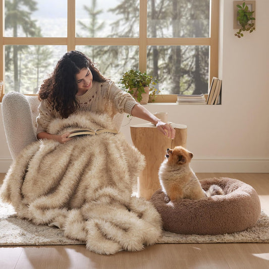 Extra Fluffy Plush Faux Fur Donut Bed