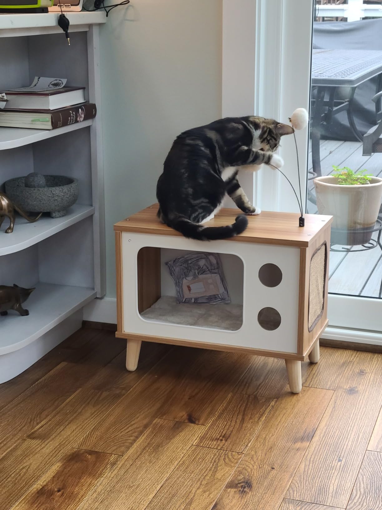 TV-Shaped Wooden Condo Cat House