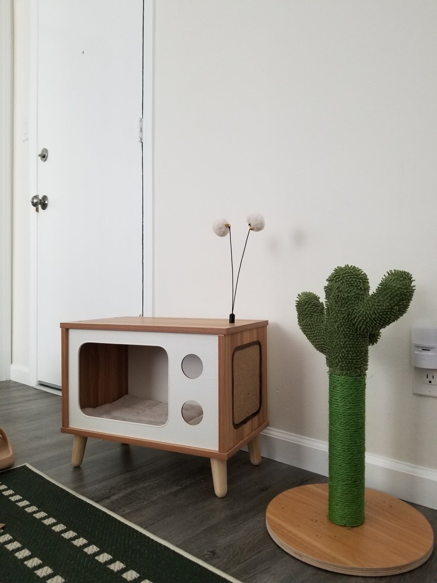 TV-Shaped Wooden Condo Cat House